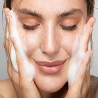 Crème visage naturelle pour peau grasse et acné - Solution efficace de Flovie
